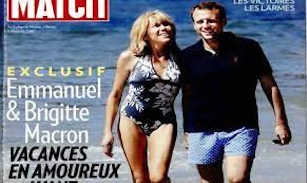 Emmanuel Macron boos omdat hij gefotografeerd is in zwembroek