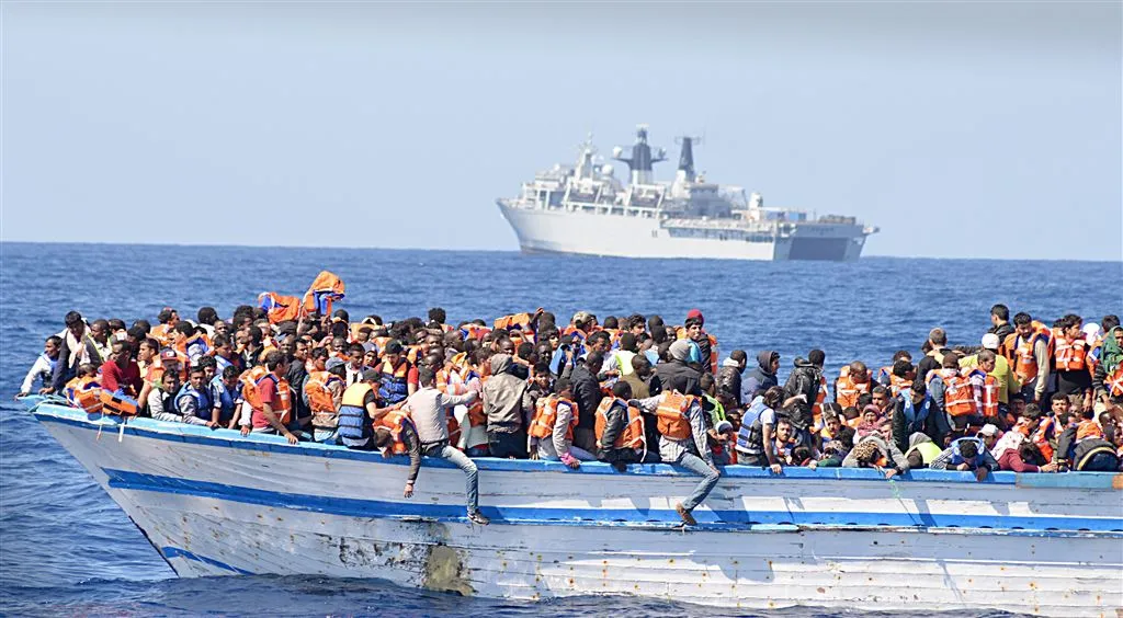 duizenden migranten gered op zee1472515571