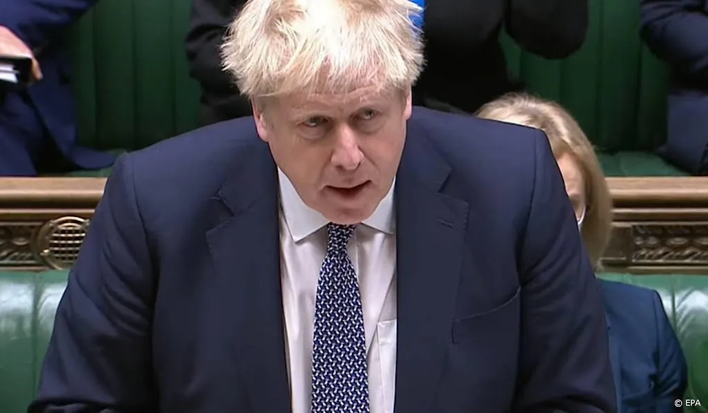 Boris Johnson geeft toe: er was militair plan voor inval Nederland om coronavaccins te pikken