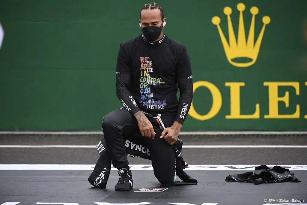 Hamilton meldt zich oververmoeid en duizelig bij de dokter