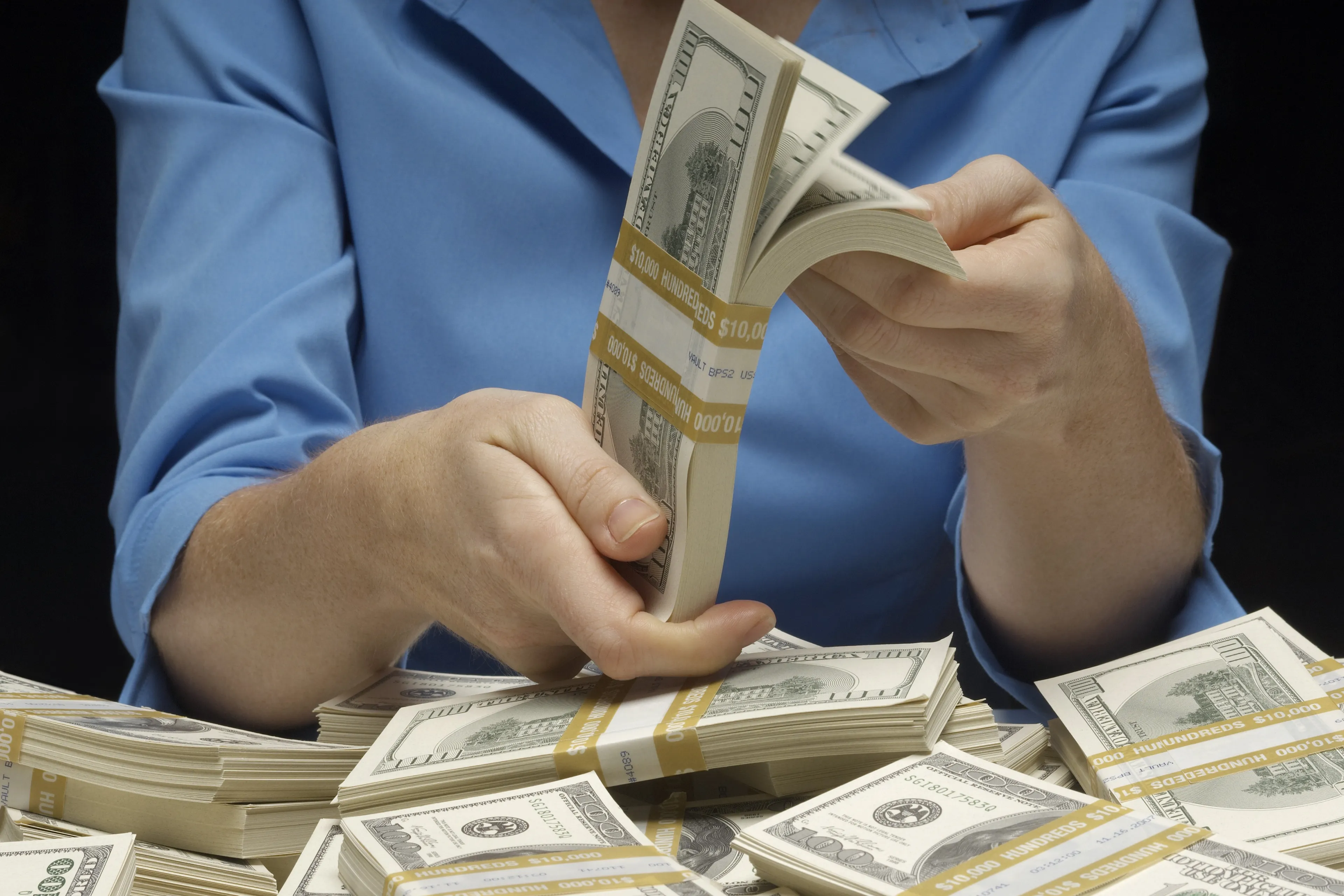 Wie geld heel belangrijk vindt, is vaker eenzaam (en dus ongelukkig)