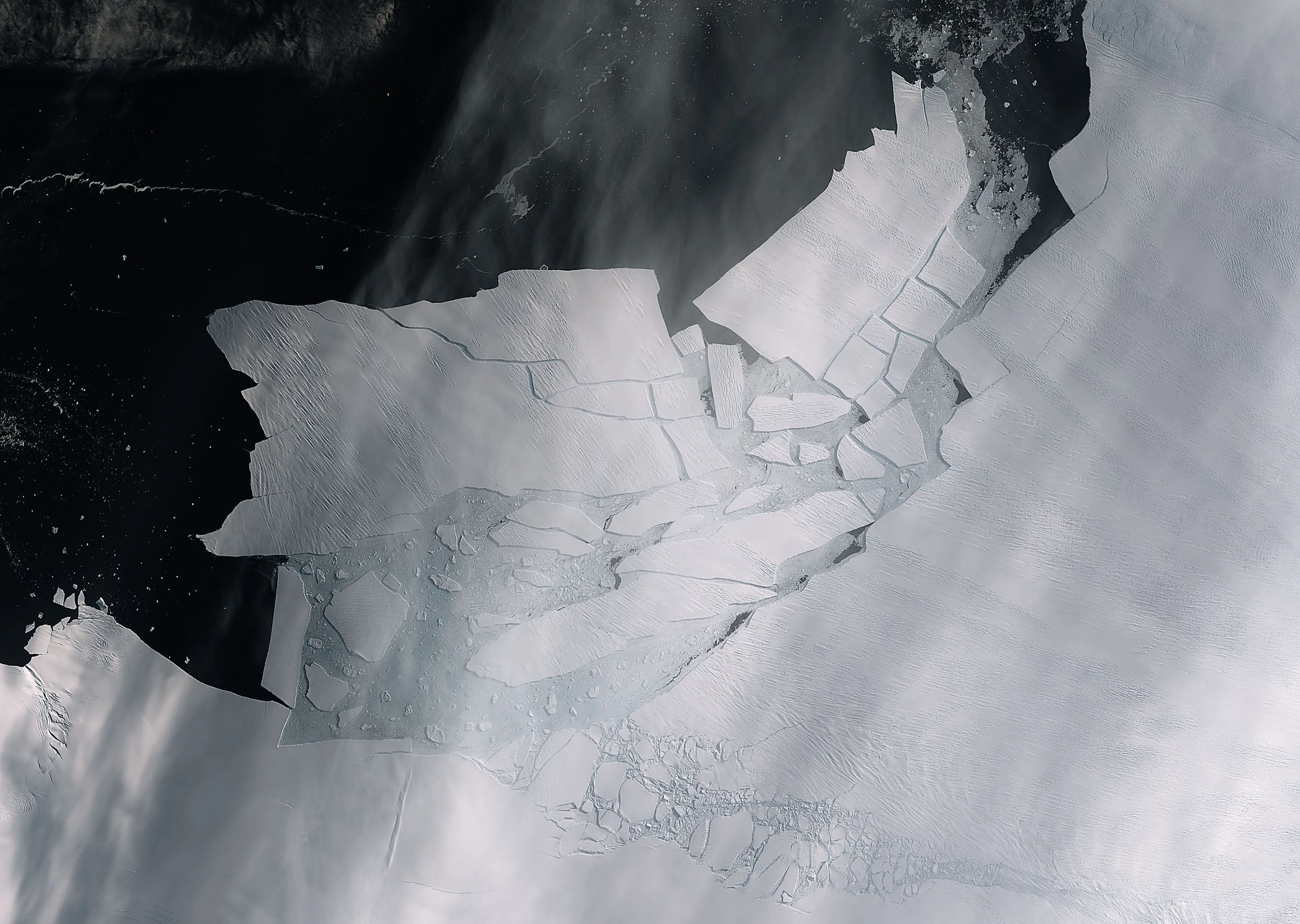 IJsberg ter grootte van Malta breekt af op Antarctica: "Waar we naar kijken is angstaanjagend"
