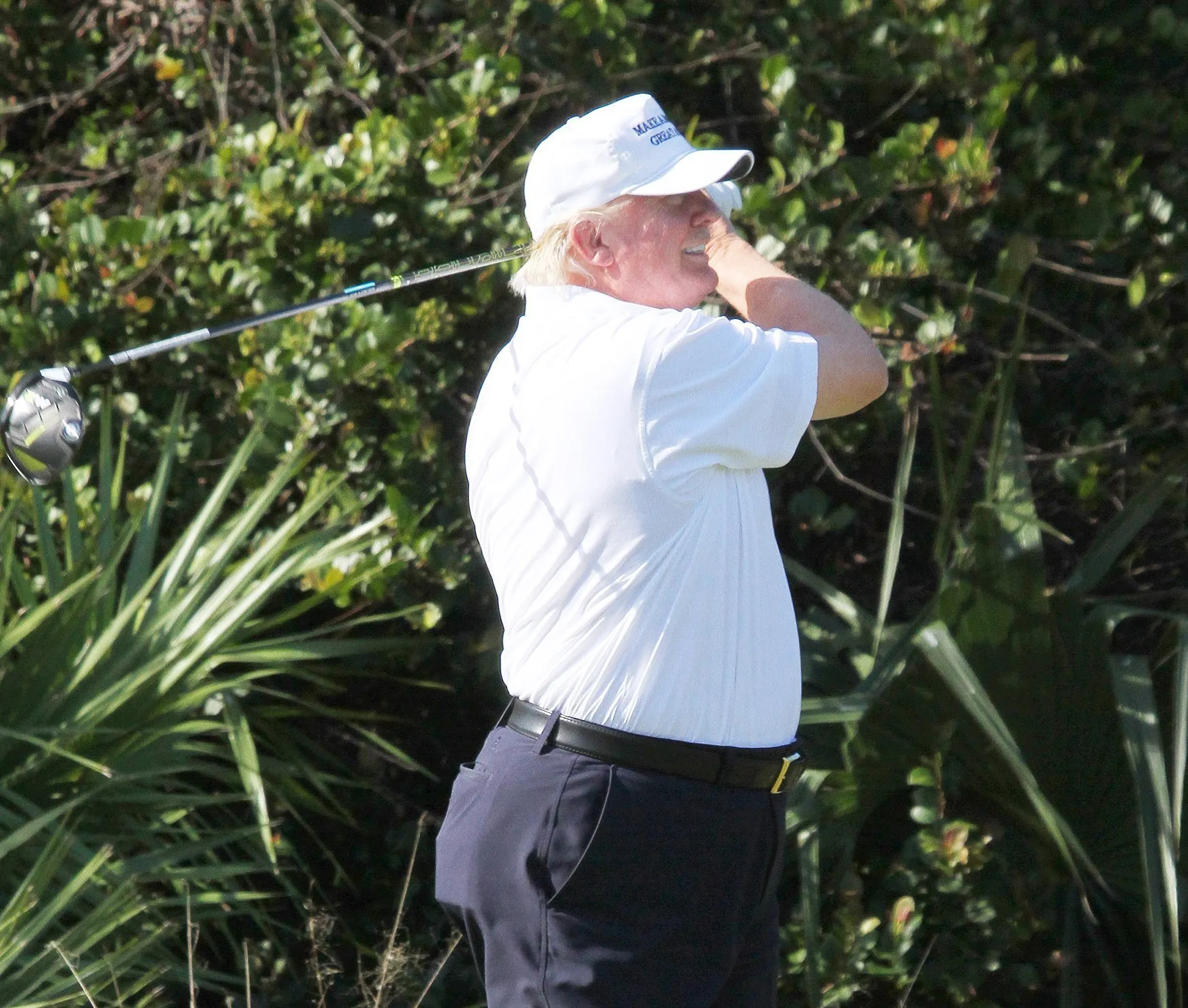 Trumps werkdagen worden steeds korter: uurtje vergaderen, beetje tv kijken en dan...golf