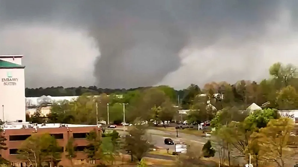 Zeker 600 gewonden bij zware tornado Arkansas