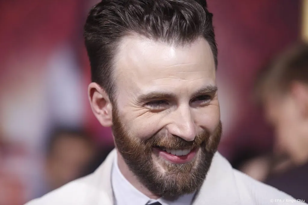 People roept Chris Evans uit tot meest sexy man ter wereld