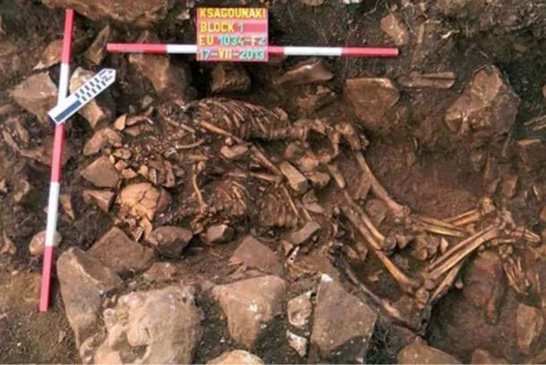 Stelletje ligt al 6000 jaar lepeltje lepeltje