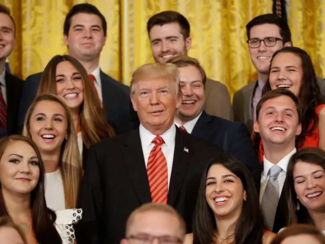 Trump-personeel klaagt: we krijgen geen dates want iedereen haat ons