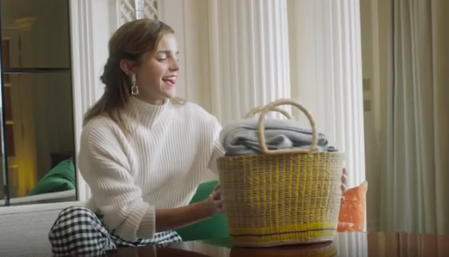 Emma Watson pakt uit: dit sleept ze mee in haar enorme tas