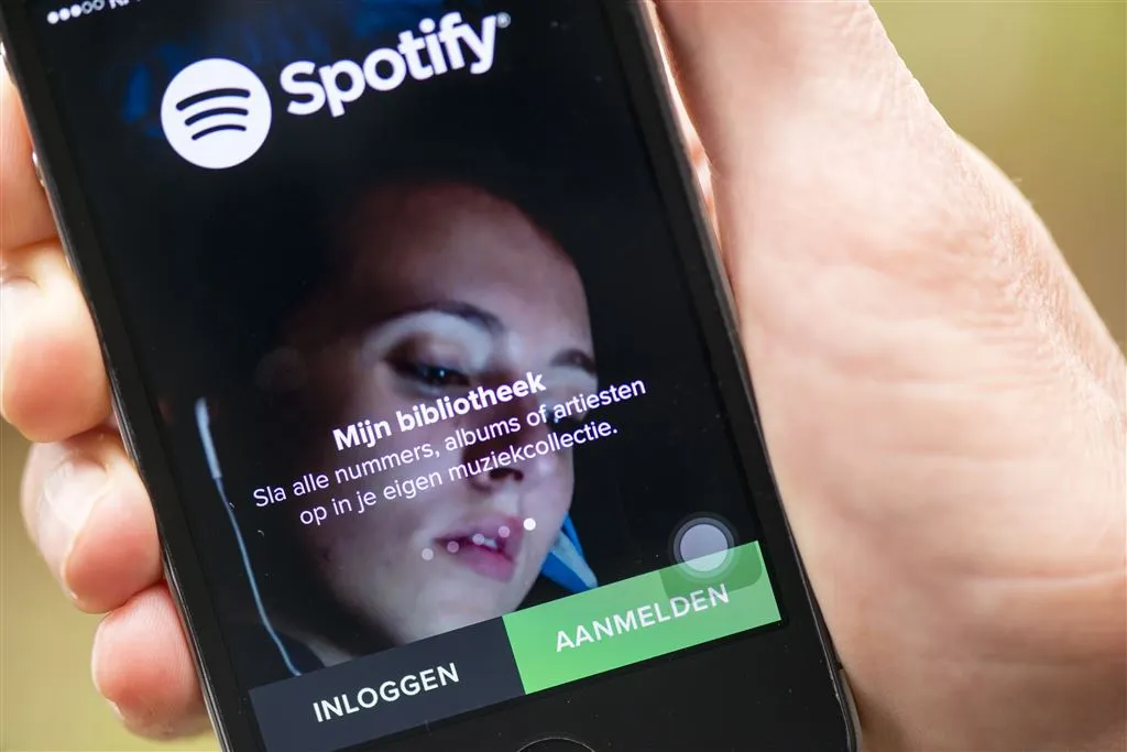 spotify verwijdert muziek racistische bands1502929932