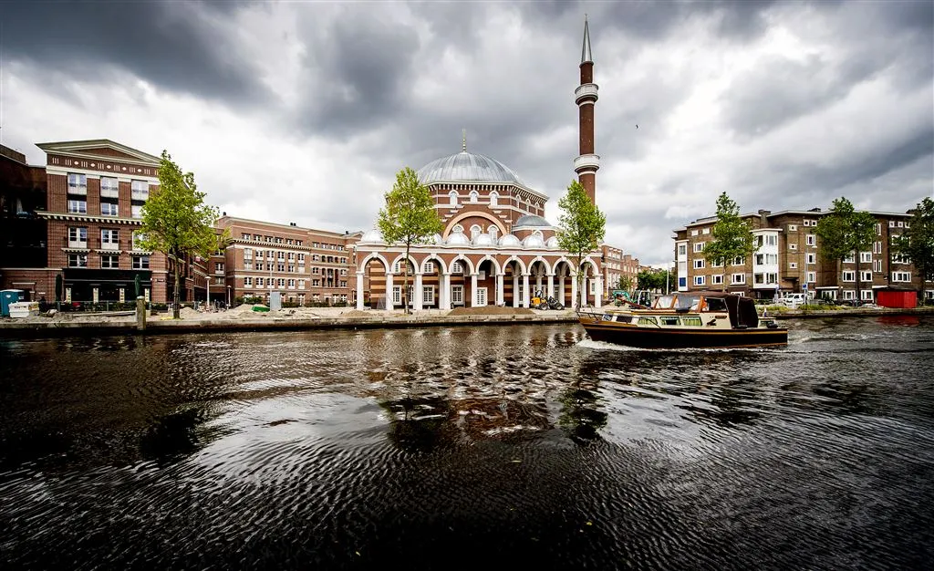 steeds meer invloed salafisten in amsterdam1492840808