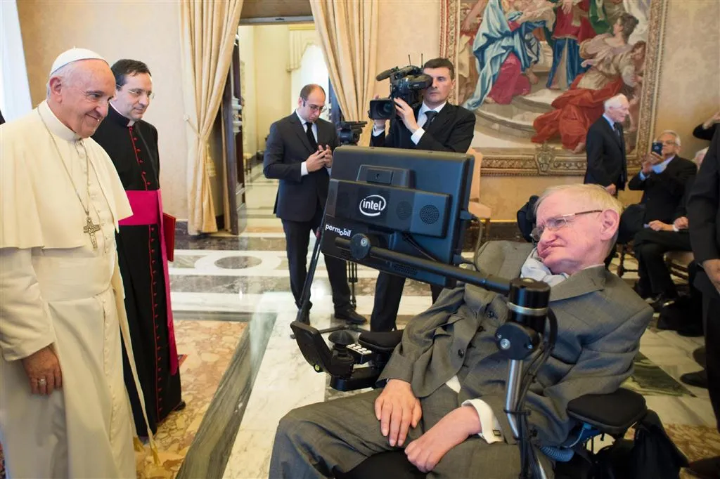 stephen hawking in italiaans ziekenhuis1480763530