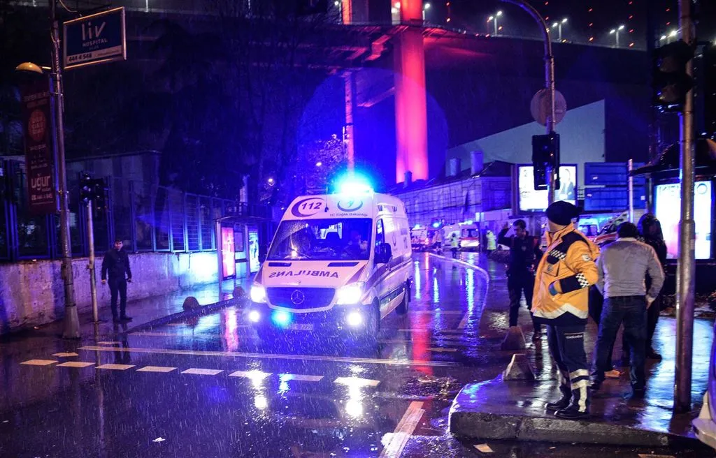 terrorist istanbul vuurde ruim 180 kogels af1483372328
