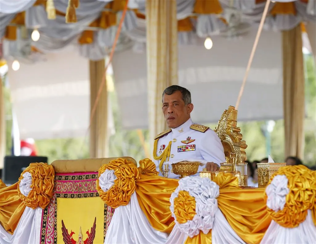 thaise prins wil pas over jaar koning worden1476601451