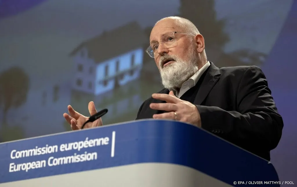 Timmermans: EU moet zich nú wapenen tegen hittegolf en hoogwater