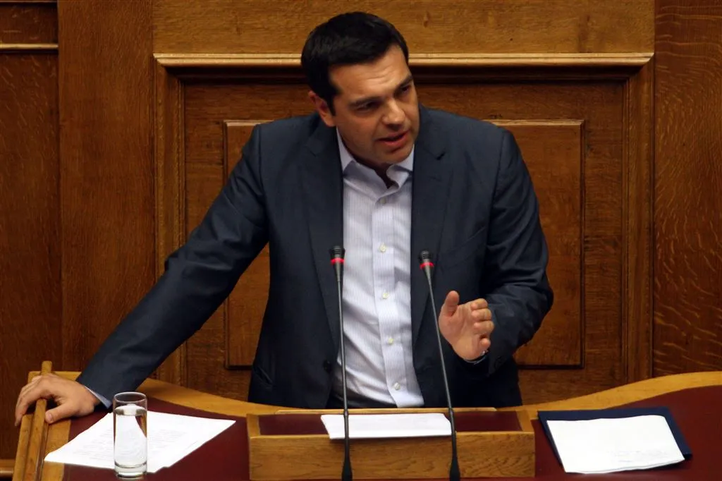 tsipras kondigt verkiezingen aan1440074420