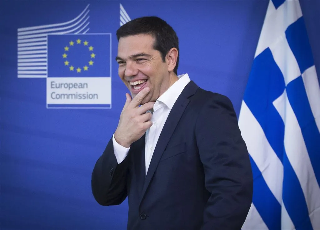 tsipras stelt bezuinigingen voor1435001301