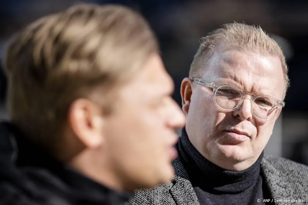 Twitter verwijdert Jan Roos na tweet over homo's