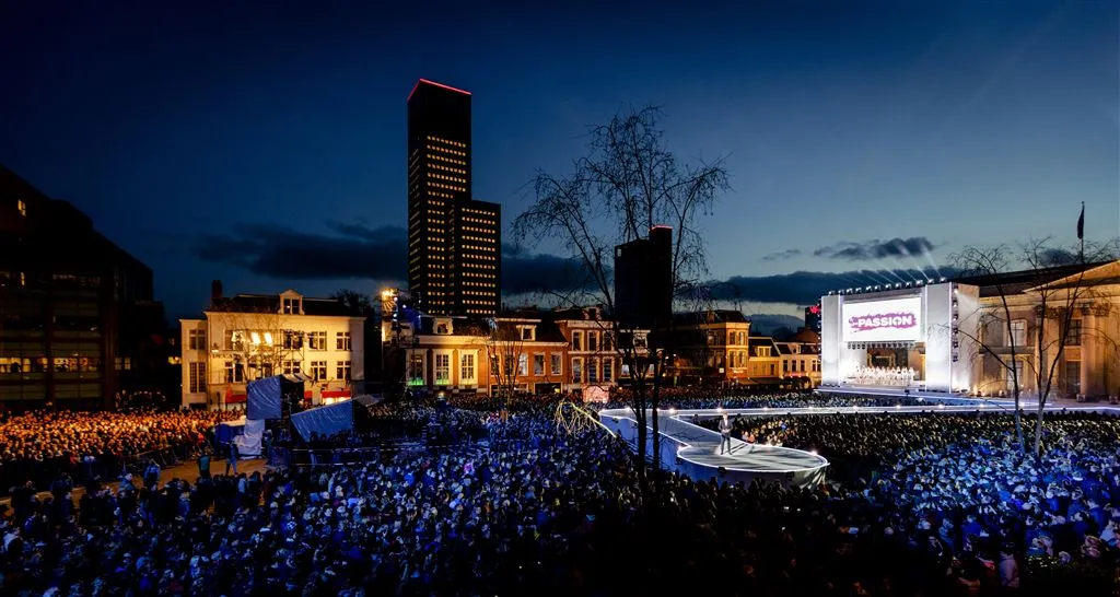 zinderende sfeer bij the passion leeuwarden1492117686