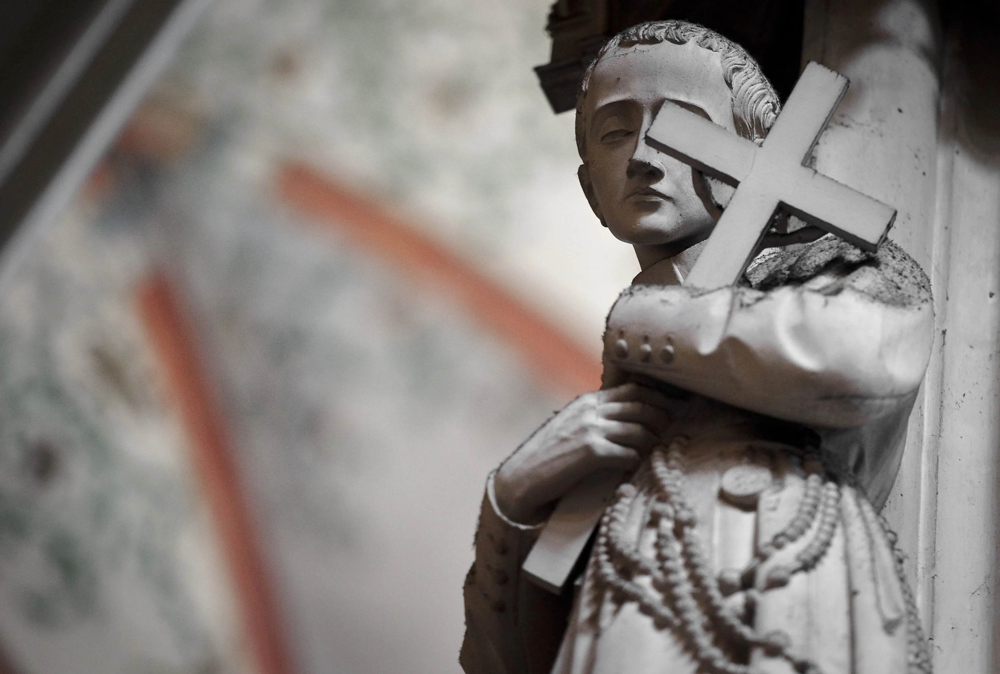De katholieke kerk heeft het heel moeilijk gemaakt om misbruik te melden