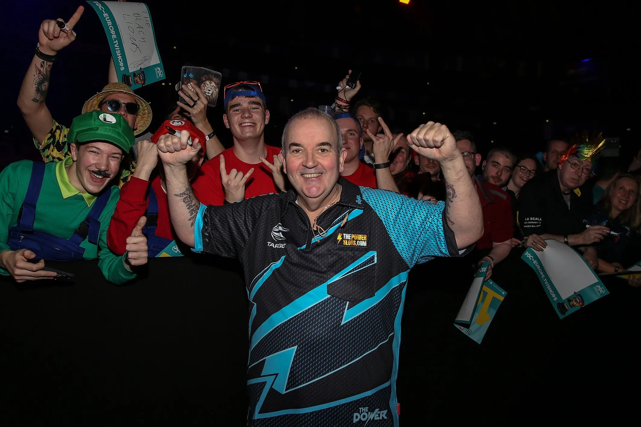 Dartheld Phil 'The Power' Taylor leefde van 230 euro per week: “Ik was altijd blut”
