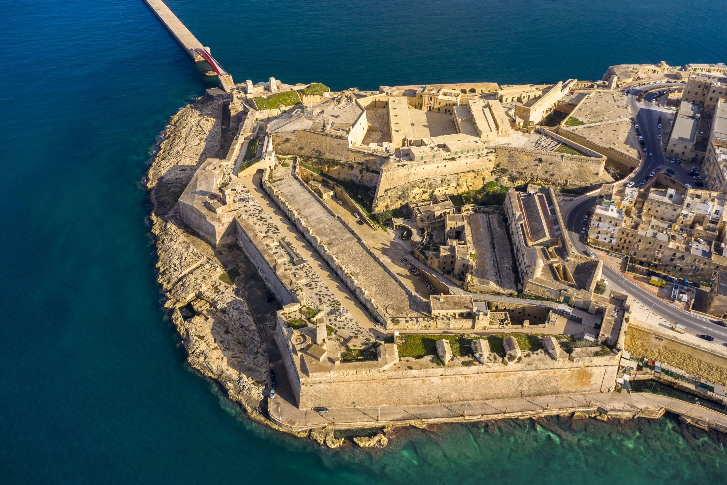 Belgische toerist (25) opgepakt in Malta vanwege delen seksvideo van ex-vriendin