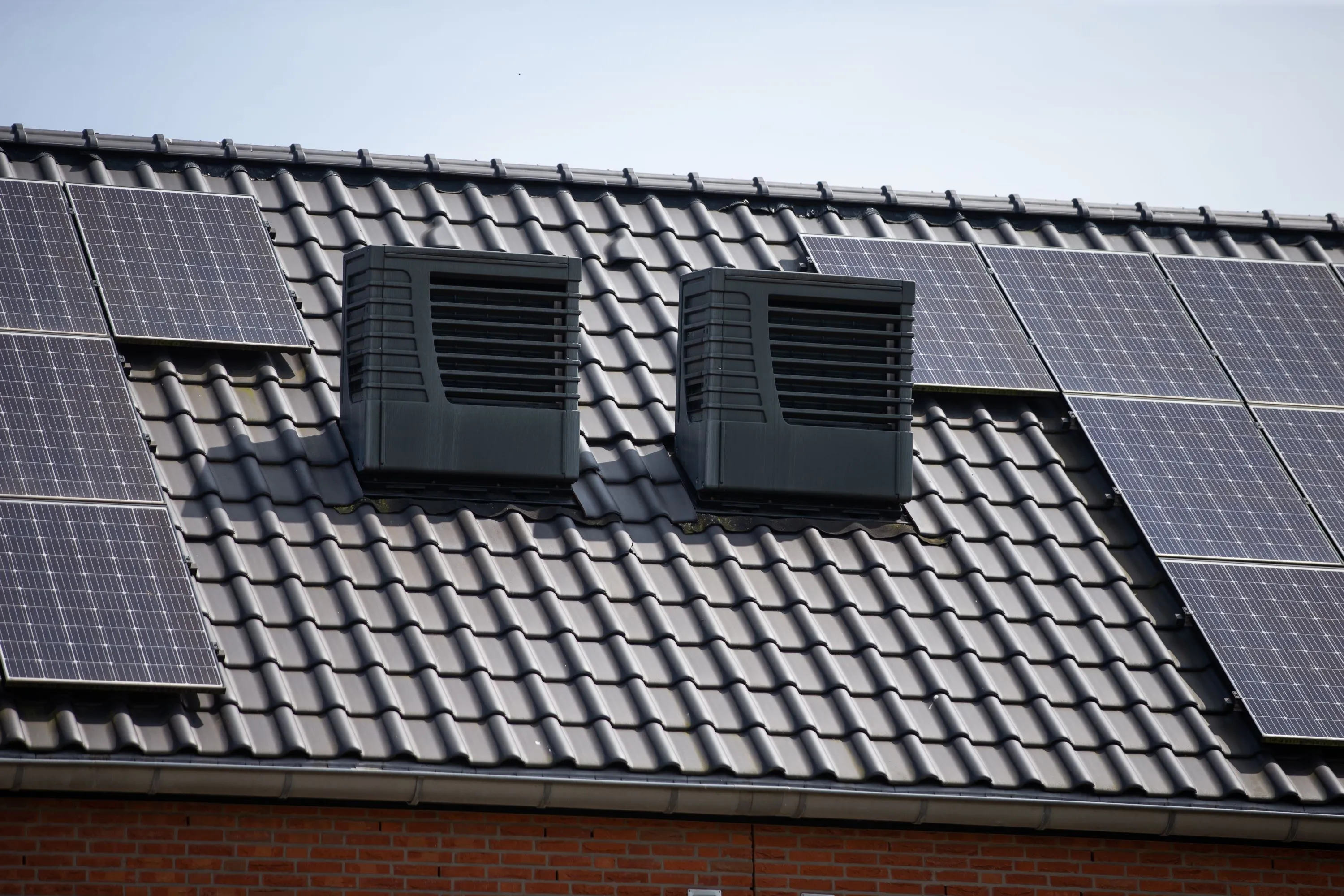 Warmtepomp-innovaties: Als dikke schoorsteen op het dak of zelfs zonder buitendeel