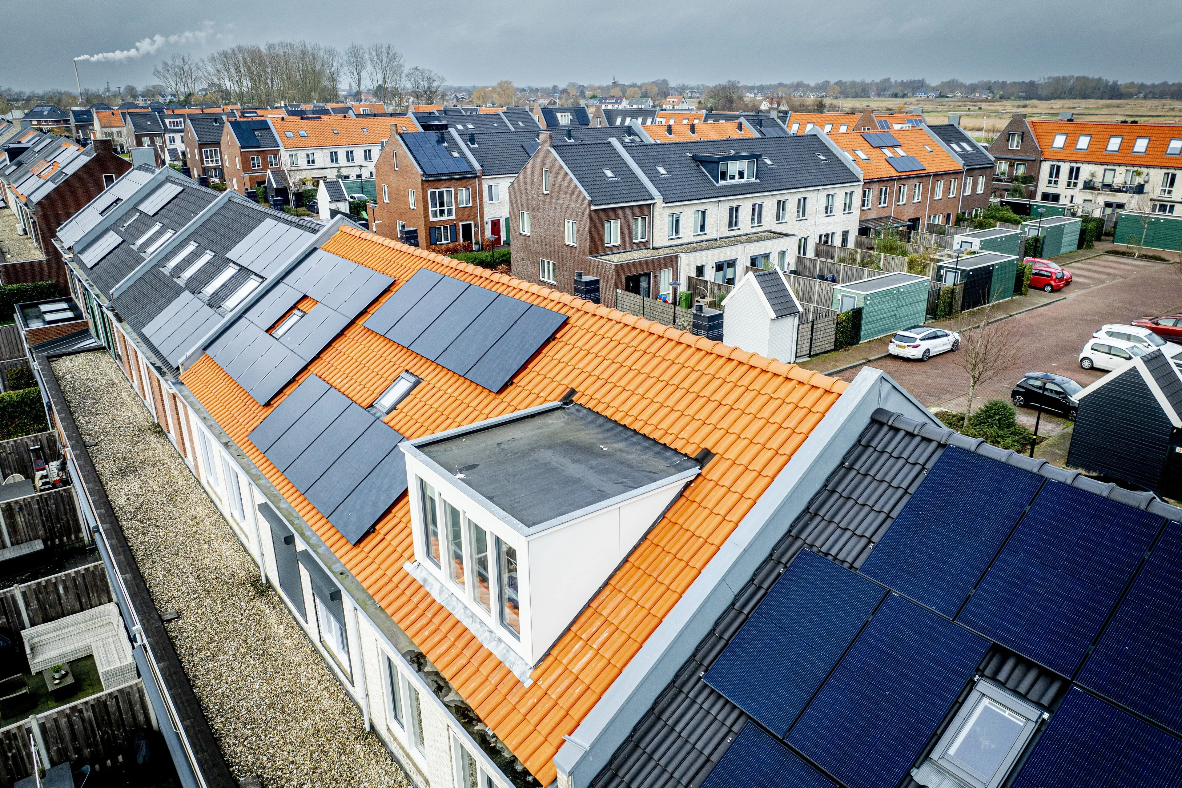 Nederland maakt enorme inhaalslag met zonne-energie, nu bij top van Europa