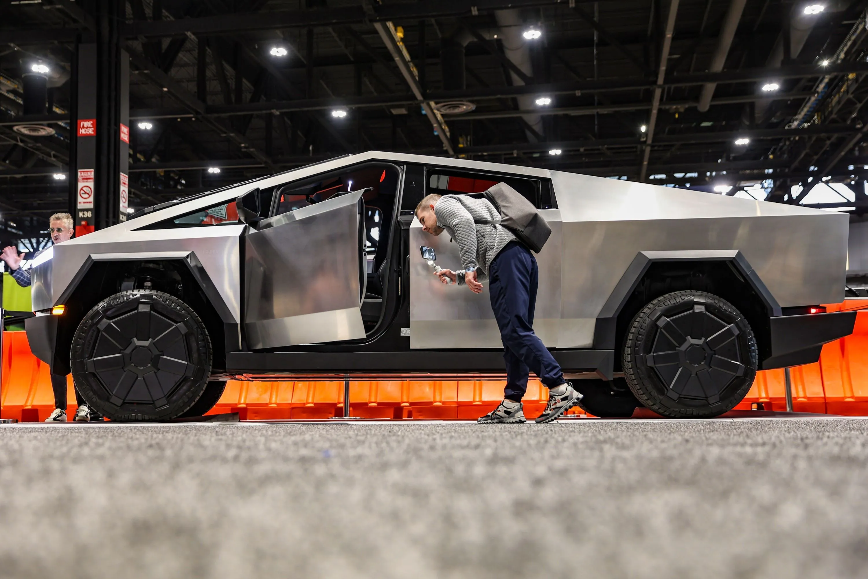 Is de Tesla Cybertruck nu al aan het roesten?
