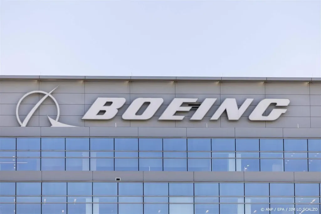 Bouten leken te ontbreken bij losgeraakt Boeing-deurpaneel