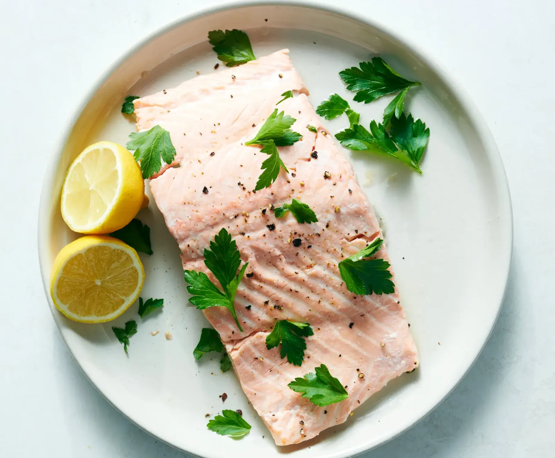 De meest onfeilbare manier om vis te koken? De magnetron