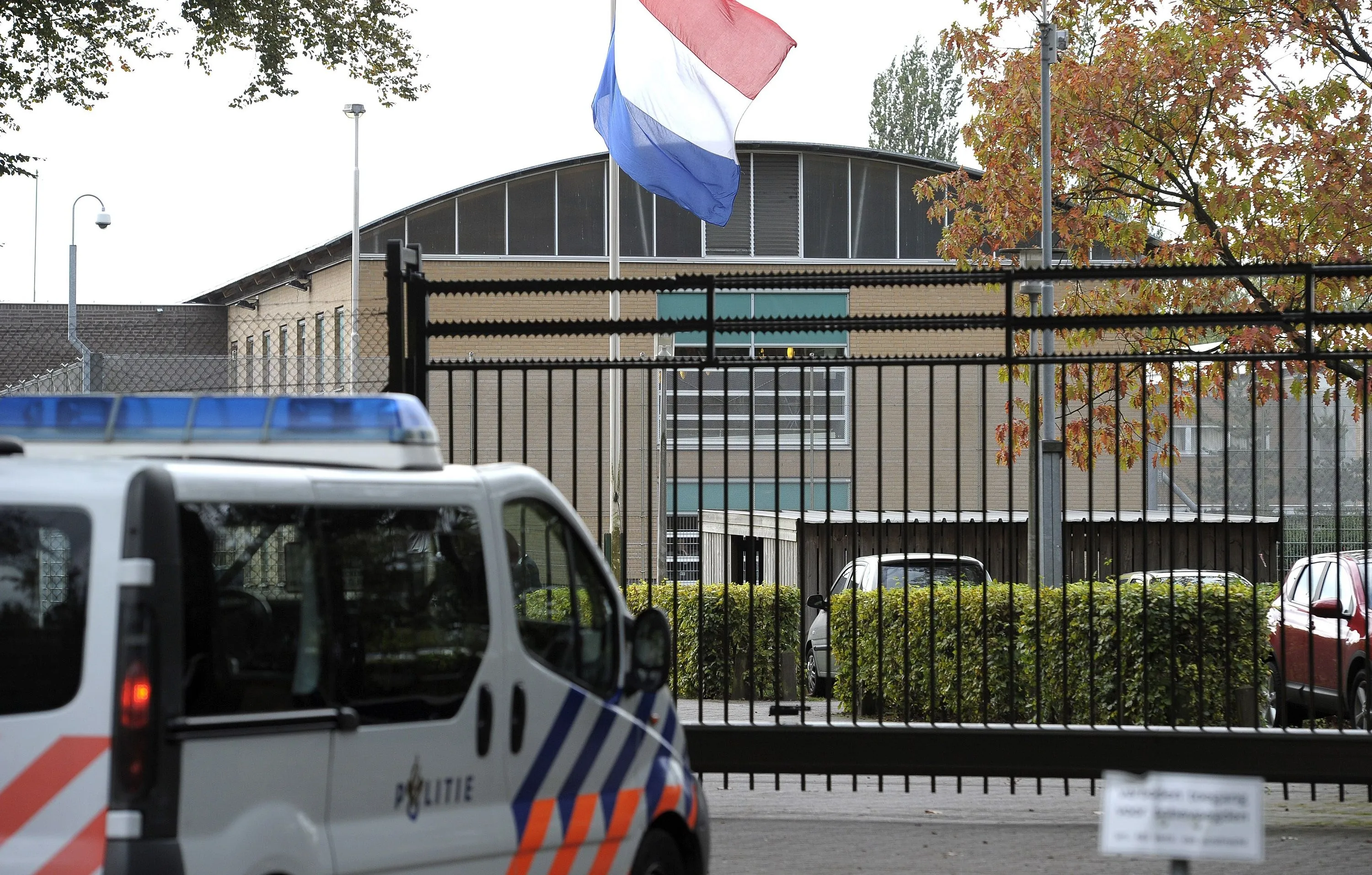 Beveiliger in vrouwengevangenis had meermaals seks met gevangene in cel: “Ze heeft mijn kop gek gemaakt”