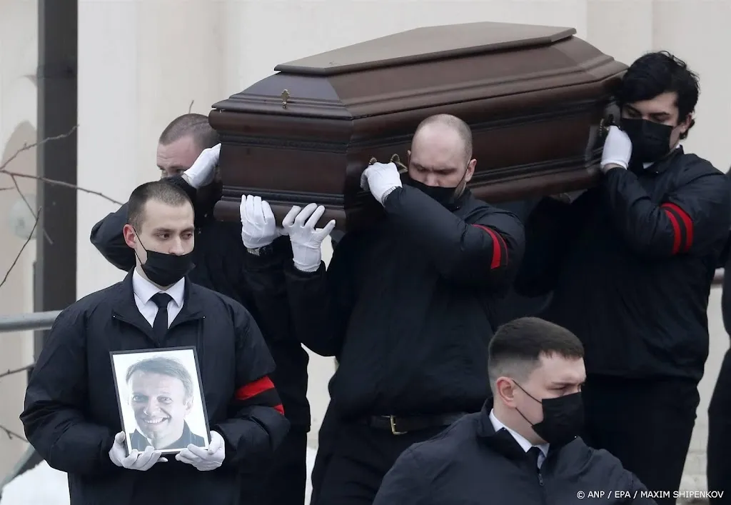 Russische oppositieleider Navalny begraven 