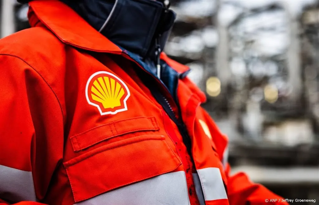 Klimaatactivisten uiten harde kritiek op nieuwe CO2-doelen Shell
