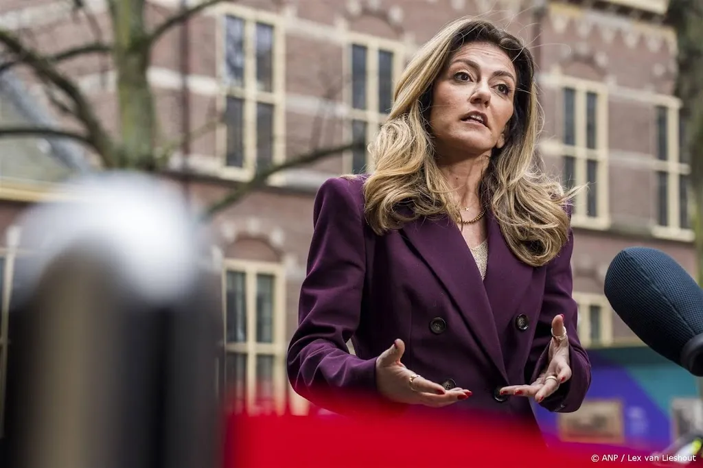 Politici reageren met afschuw op deepfakes