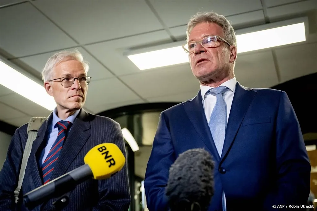 Informateurs dringen soms aan: laten we nu keihard onderhandelen