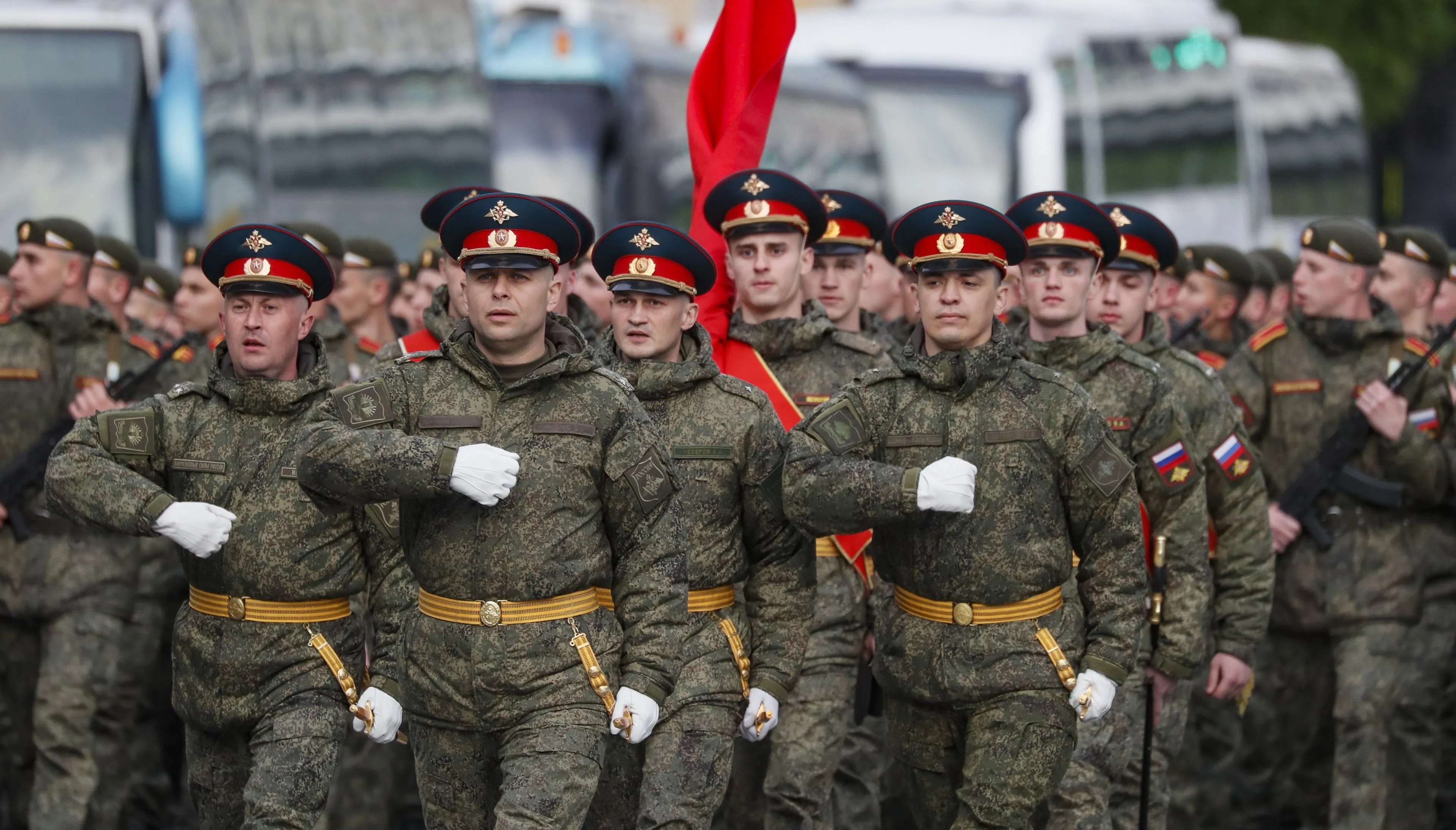 Poetin breidt Russische leger uit door mishandeling en gigantische soldij