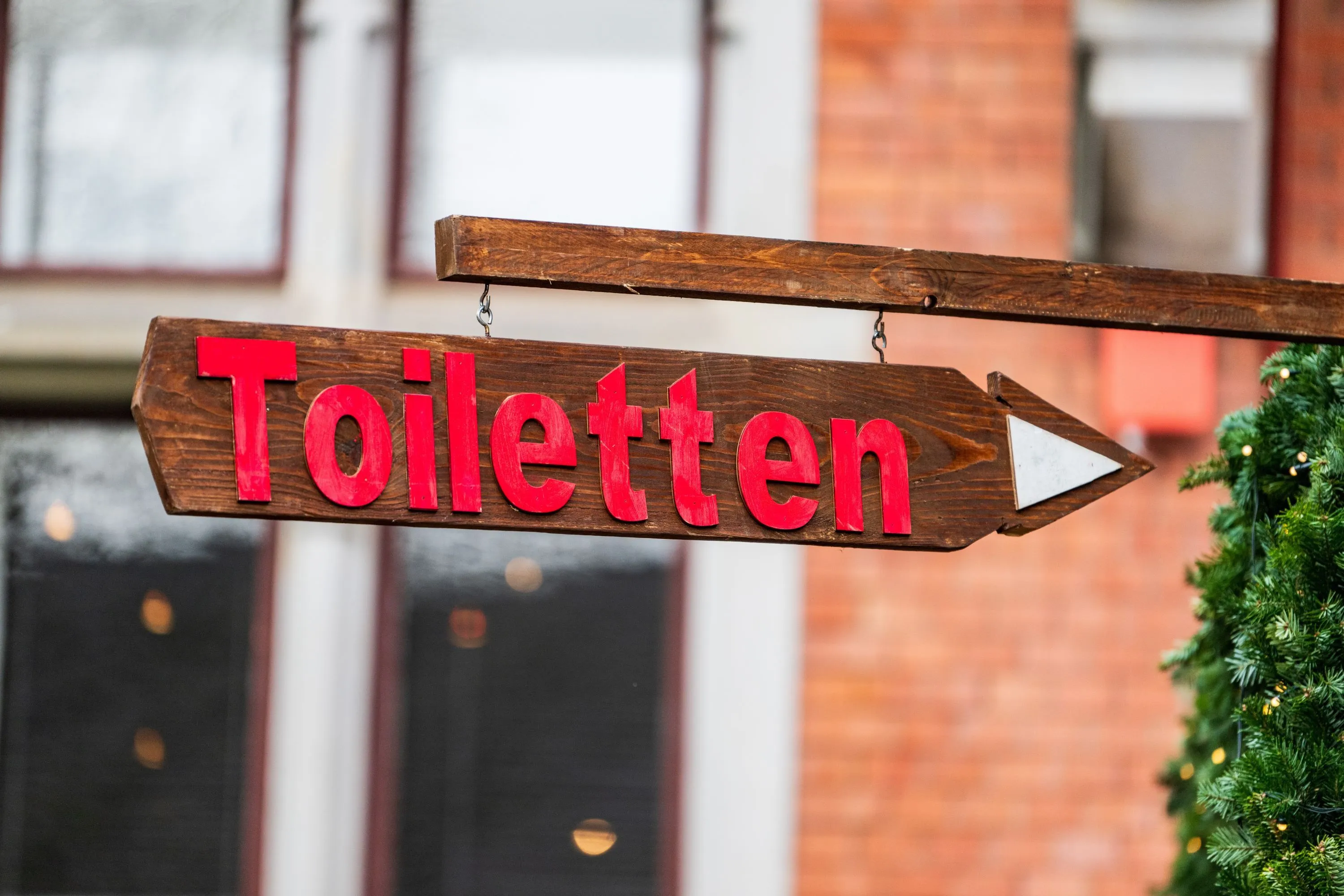 Heeft het nut om toiletpapier op een openbare wc-bril te leggen?