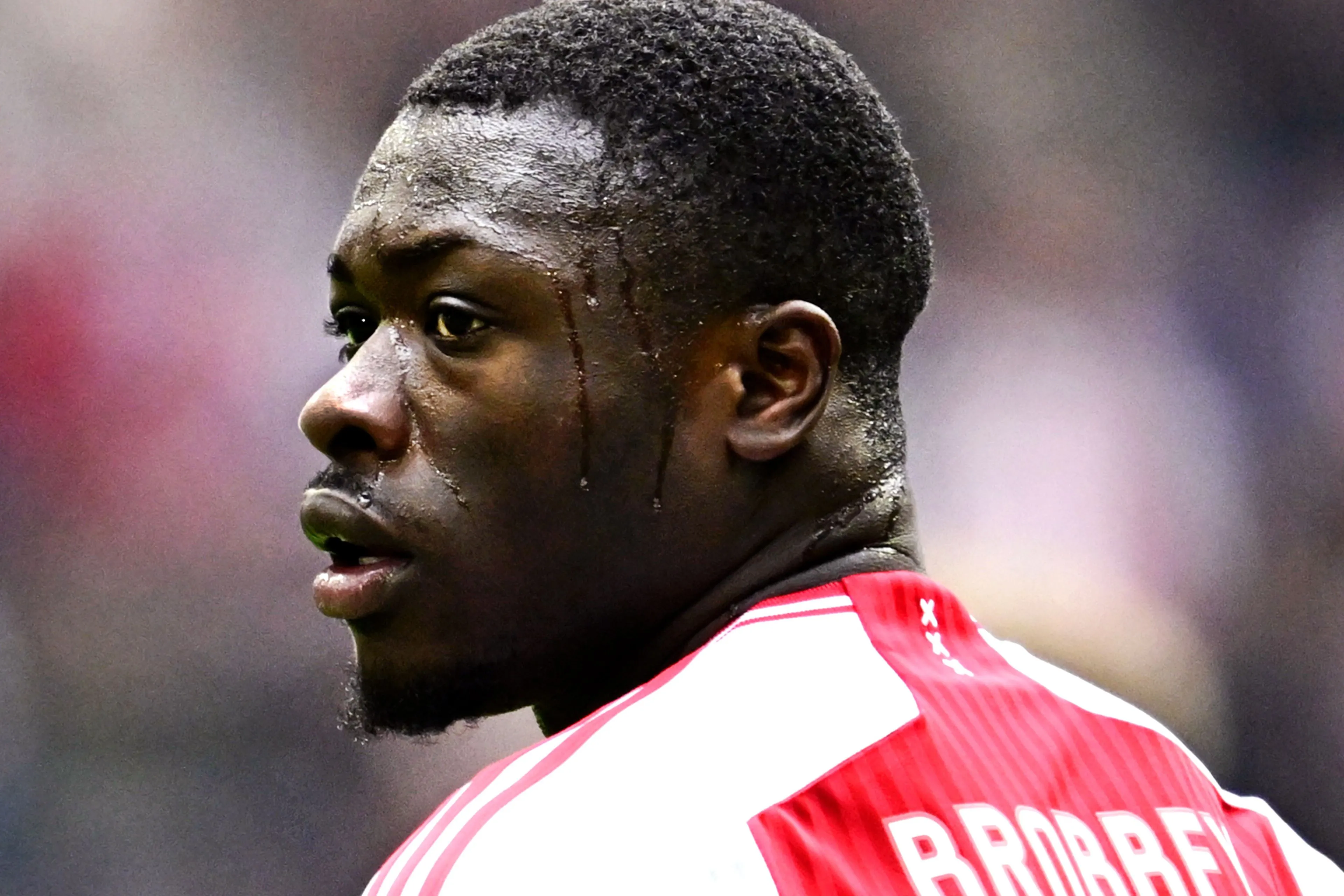 Zien: Ajax-spits Brian Brobbey prijkt op de voorpagina van Men's Health