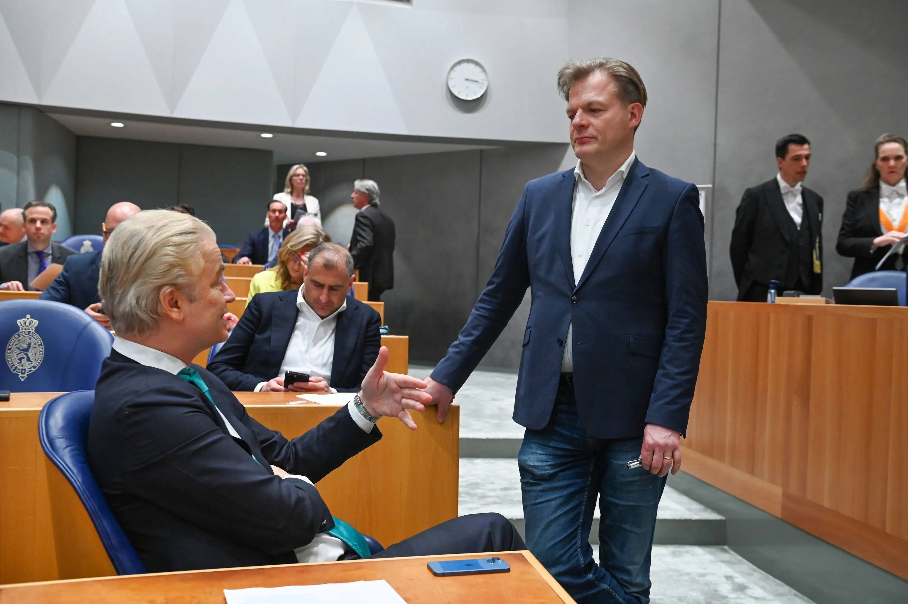 Nieuwe peiling toont enorme PVV-aanhang en implosie NSC