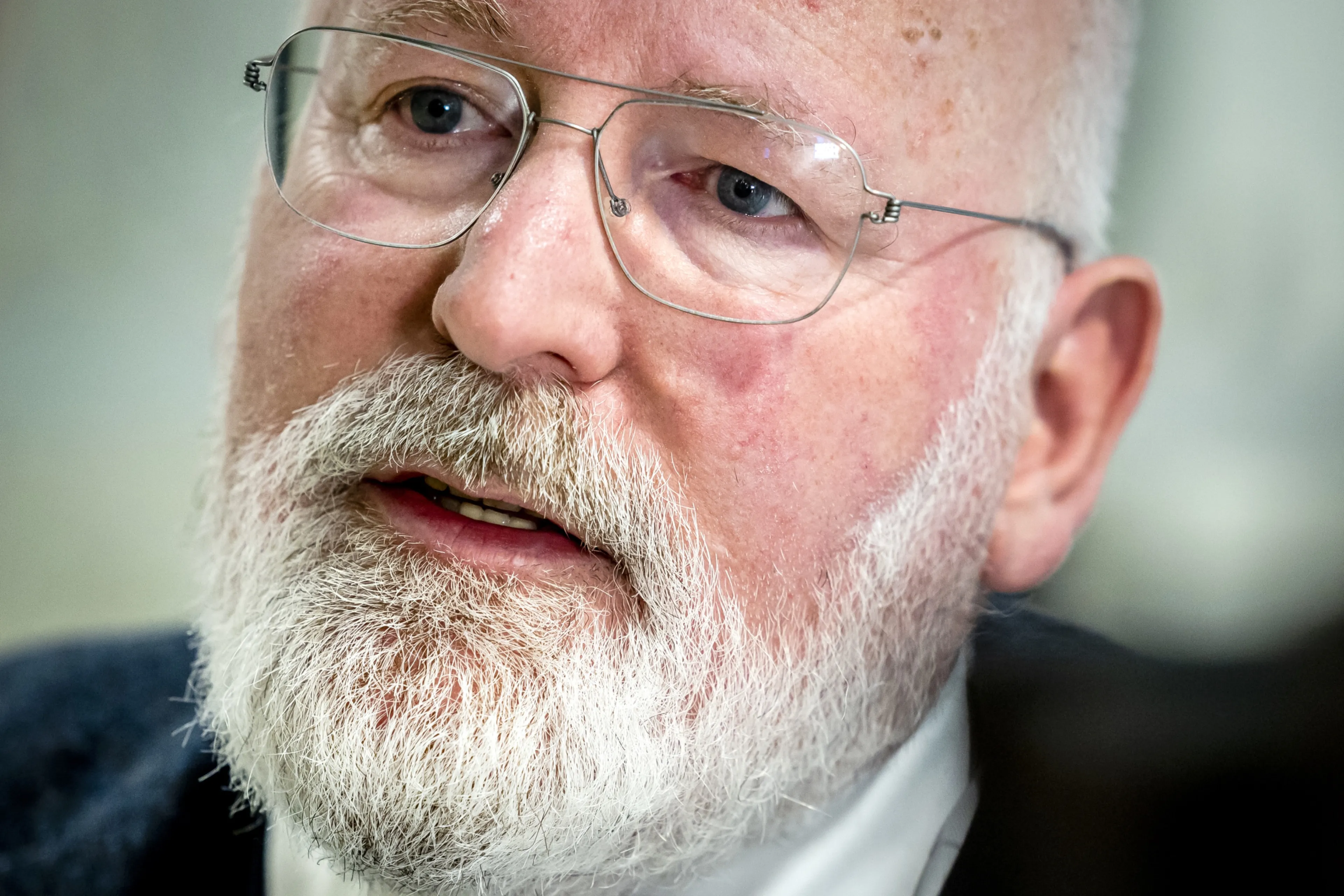 Timmermans: 'Die vier kunnen Nederland niet eindeloos aan 't lijntje houden'