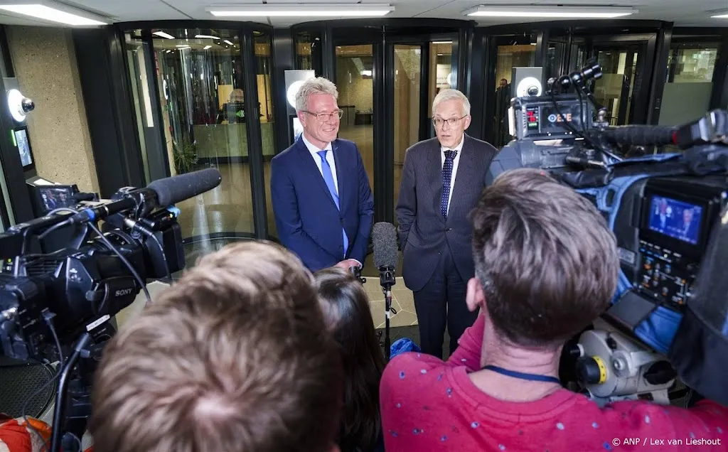 Informateurs: 15 mei duidelijk of er een rechts kabinet komt