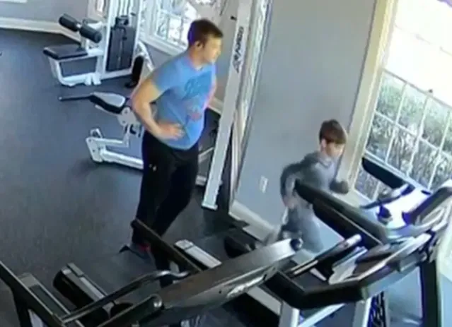 Video: vader zet zoontje (6) op veel te snelle loopband "omdat hij te dik is"