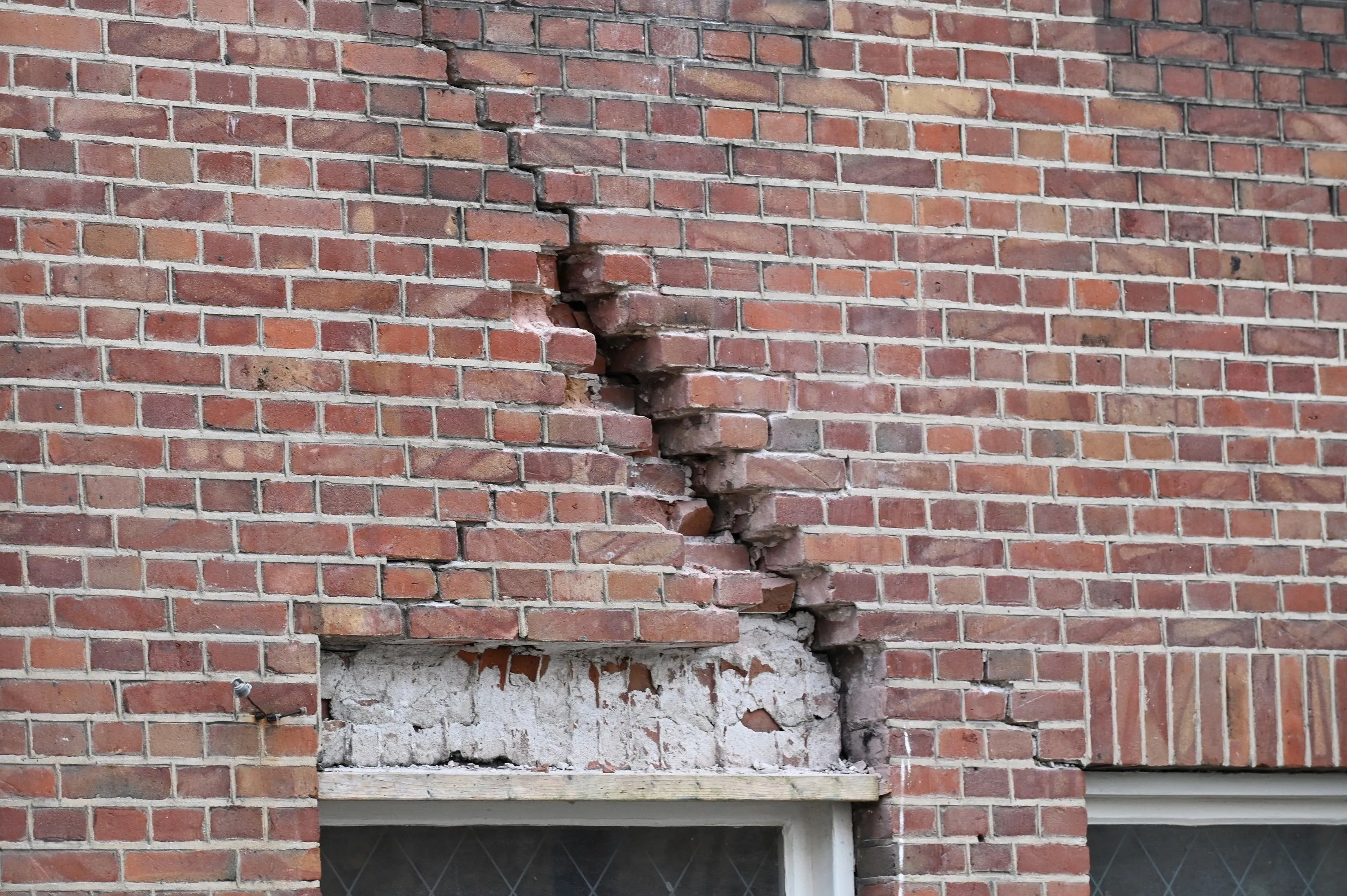 ‘Schandalig dat ze olie boren onder 70.000 Rotterdamse huizen’