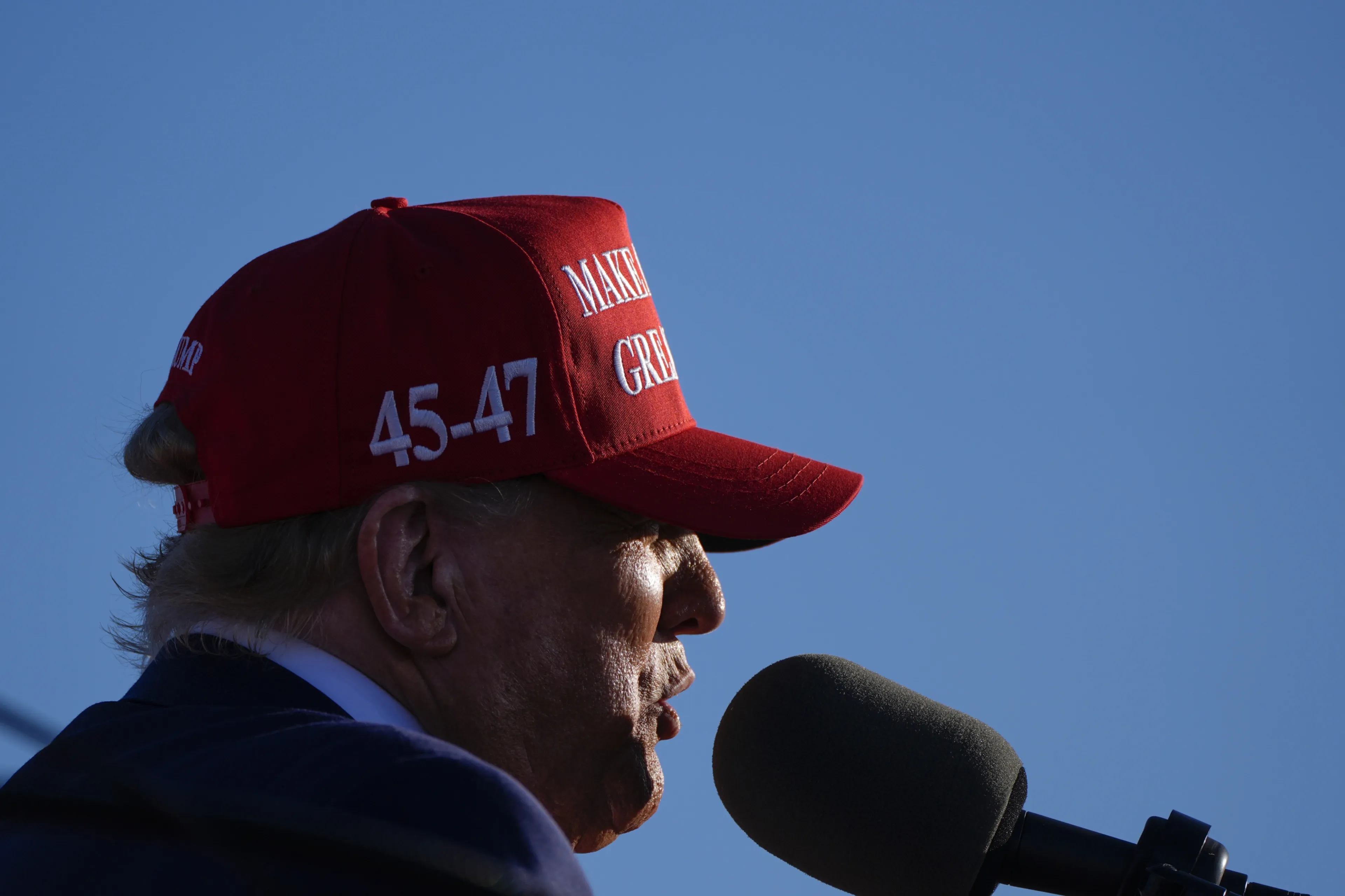 Na 'covfefe': alle domme taalfouten van Trump op een rij