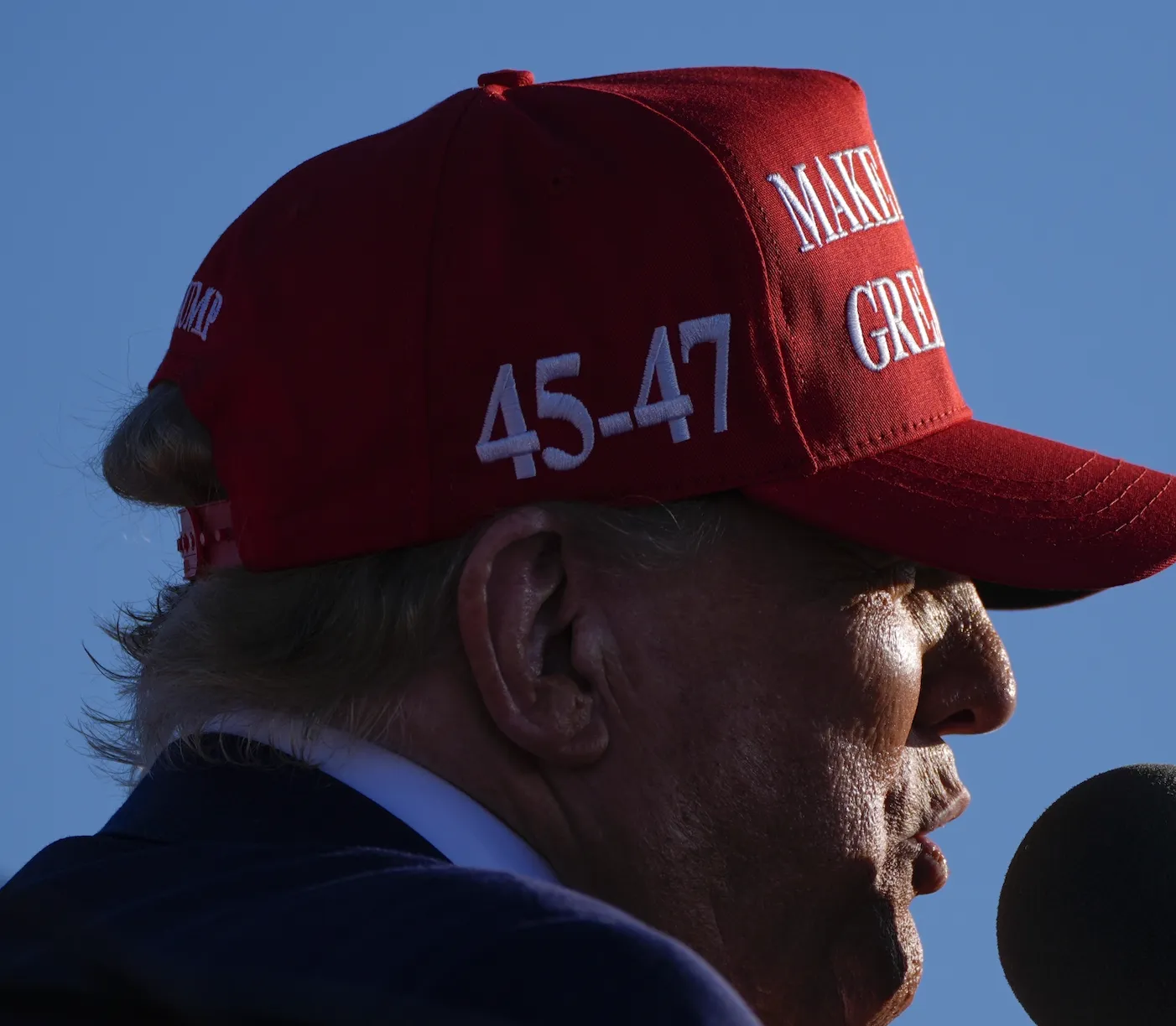 #covfefe: Twitter vermaakt zich meer dan ooit met taalfout Trump