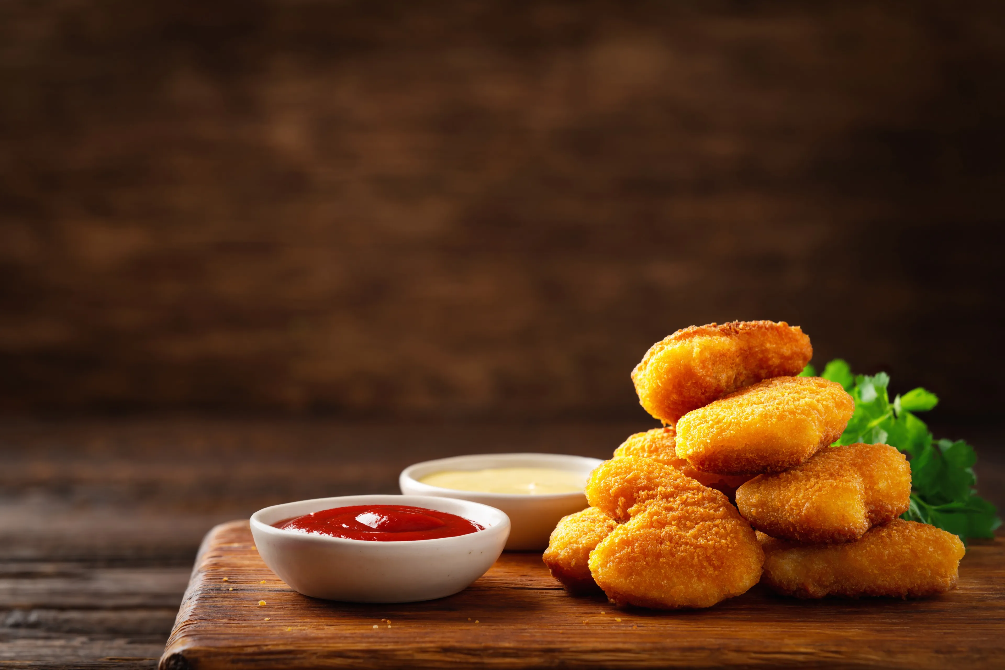Hoe McDonalds kipnuggets maakt (Dit wil je misschien liever niet zien)