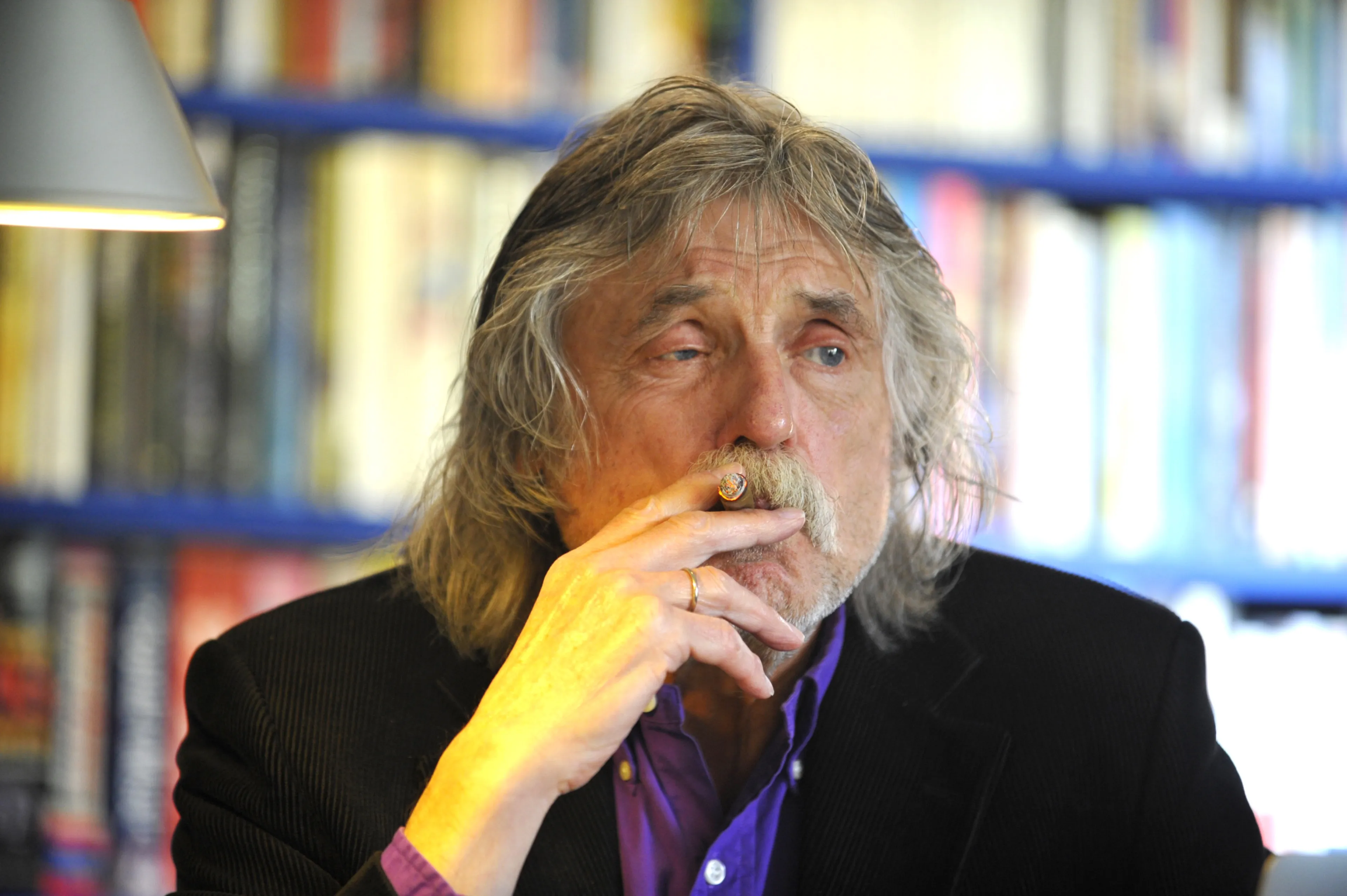 Johan Derksen: 'Voetballers zijn vaak volgevreten pseudo-vedetten, die eerder miljonair zijn dan volwassen