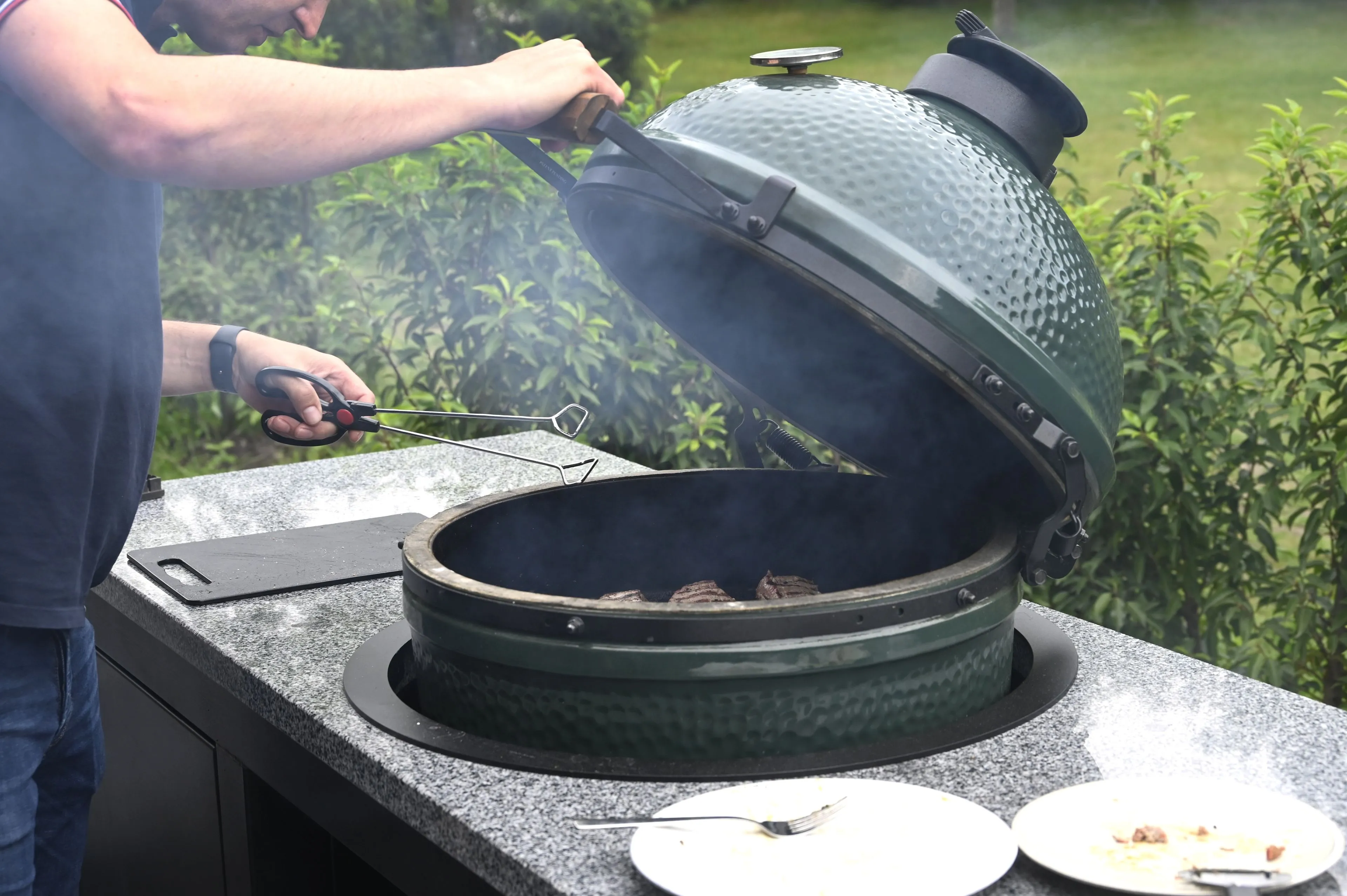 Drie tips van de pro's: zo maak je een barbecue schoon