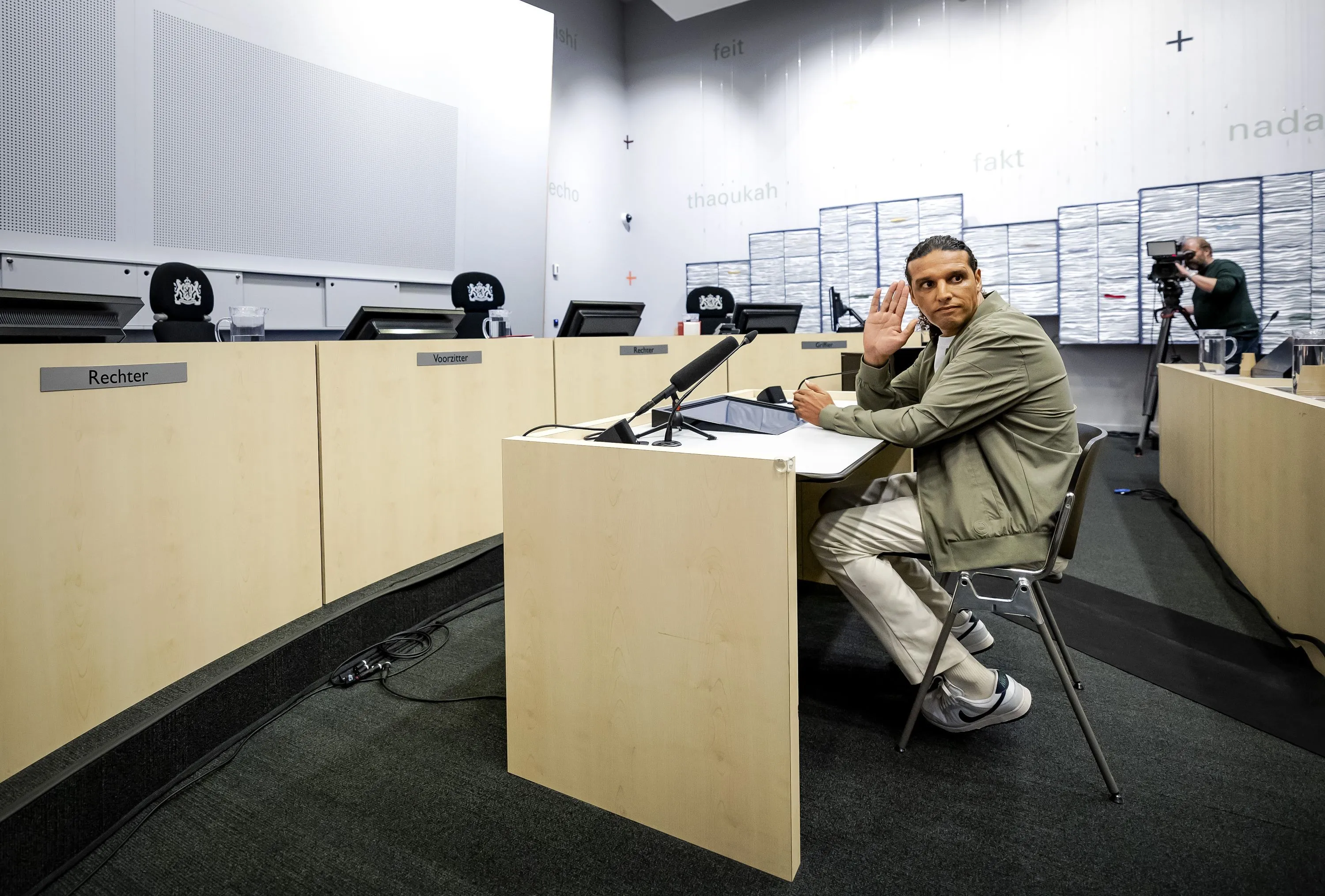 Ali B verbijt tranen in rechtszaal: "De dood voelde warmer dan leven"