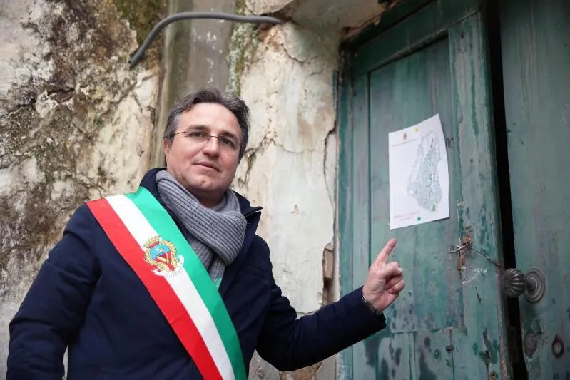 Koop nu een (vakantie)huis voor slechts drie euro in Sambuca di Sicilia